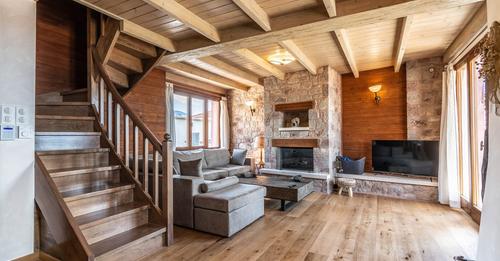 5 εντυπωσιακά Airbnb στην Αράχωβα – Ονειρικά σαλέ, κοσμοπολίτικα, παραδοσιακά